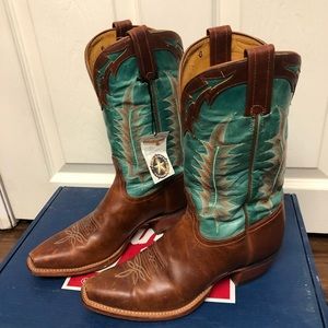Coachella inspiration Tony Lama Cowboy boots